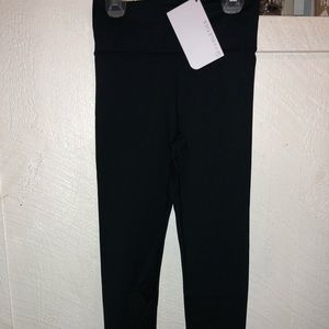 NWT-Fabletics leggings
